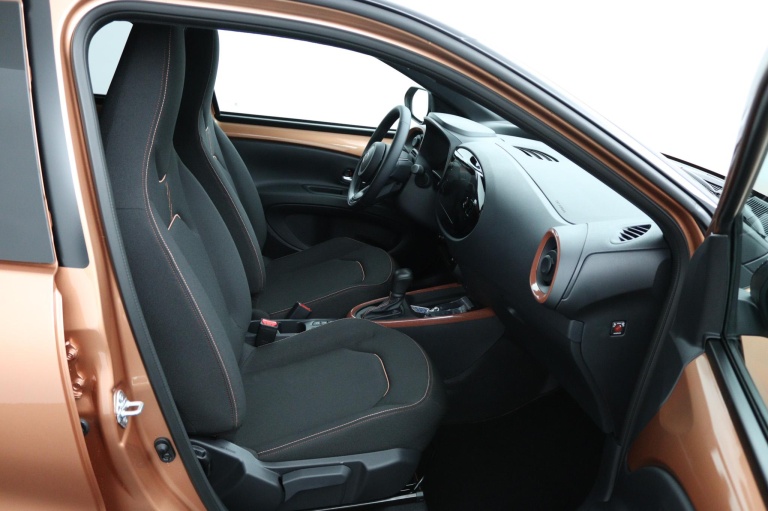 Toyota Aygo X - Hybrid 115 pulse 19