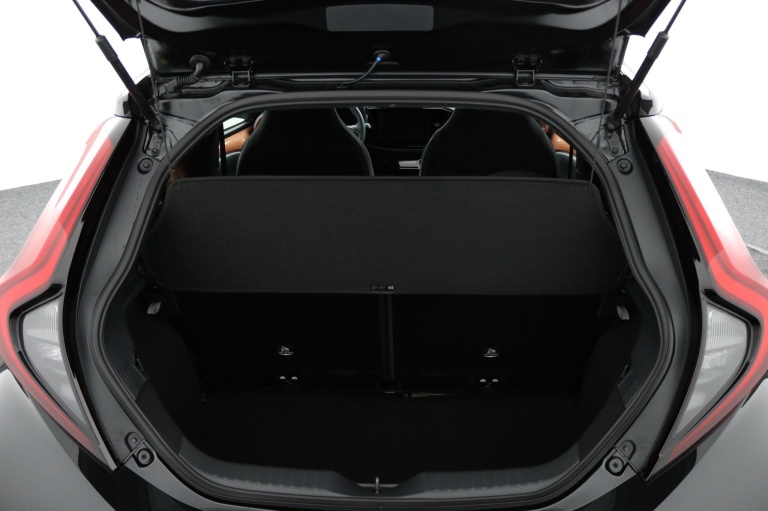 Toyota Aygo X - Hybrid 115 pulse 21