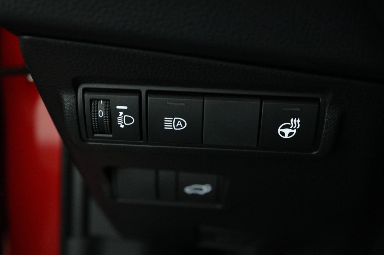 Toyota Corolla Cross - Hybrid 180 GR Sport 28