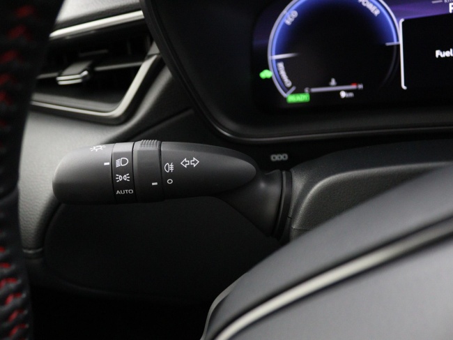 Toyota Corolla Cross - Hybrid 180 GR Sport