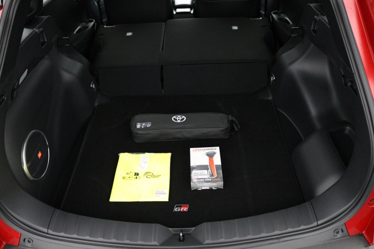 Toyota Corolla Cross - Hybrid 180 GR Sport 33