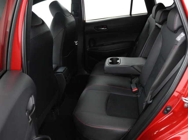 Toyota Corolla Cross - Hybrid 180 GR Sport