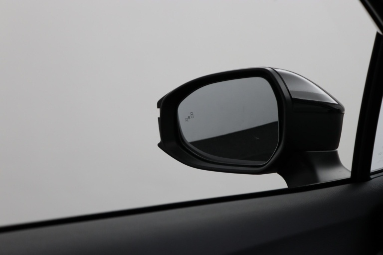 Toyota Corolla Cross - Hybrid 180 GR Sport 44