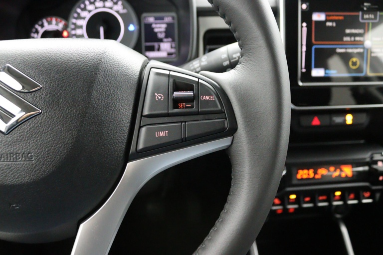 Suzuki Ignis - 1.2 Smart Hybrid Style 19