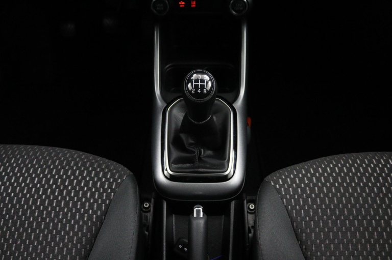 Suzuki Ignis - 1.2 Smart Hybrid Style 24