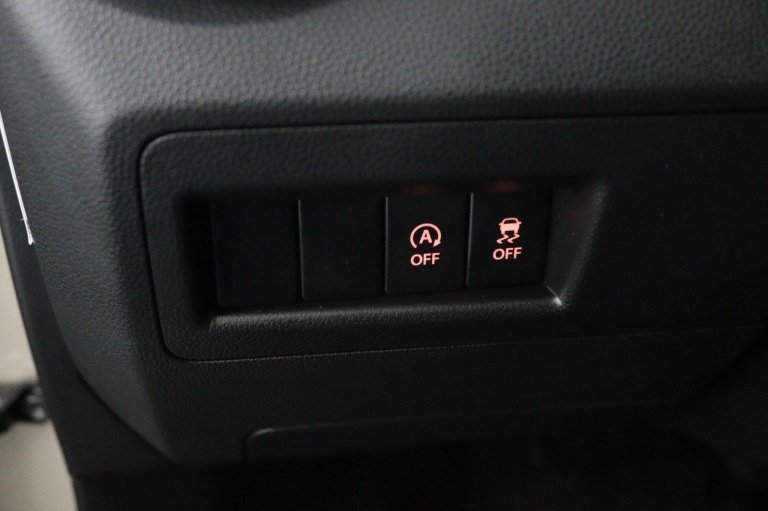 Suzuki Ignis - 1.2 Smart Hybrid Style 32