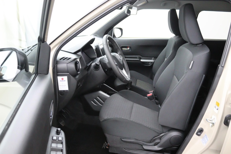 Suzuki Ignis - 1.2 Smart Hybrid Style 9