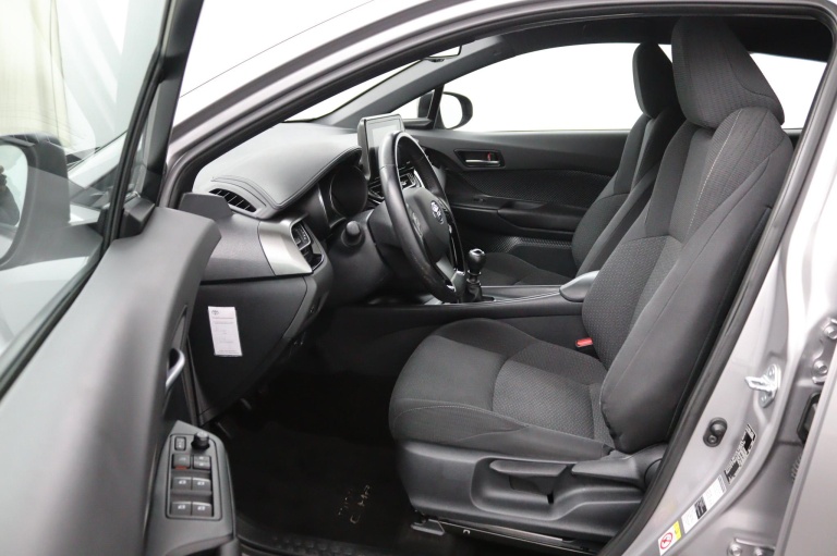 Toyota C-HR - 1.2 Dynamic 9