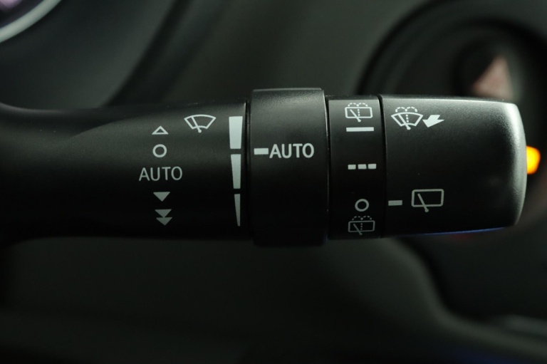 Toyota Yaris - 1.5 Hybrid Active 31