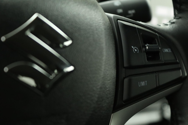 Suzuki Ignis - 1.2 Smart Hybrid Style 21