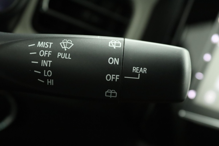 Suzuki Ignis - 1.2 Smart Hybrid Style 31