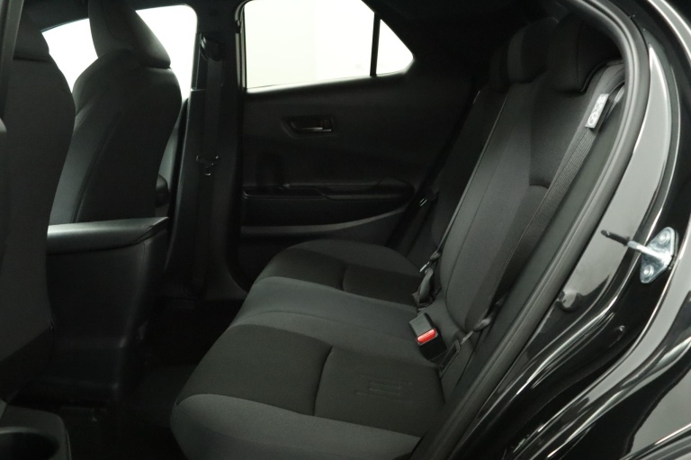 Toyota C-HR - 2.0 Plug-in Hybrid 220 Dynamic 18