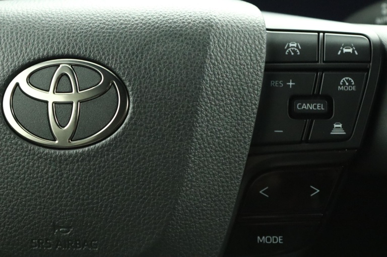 Toyota C-HR - 2.0 Plug-in Hybrid 220 Dynamic 21