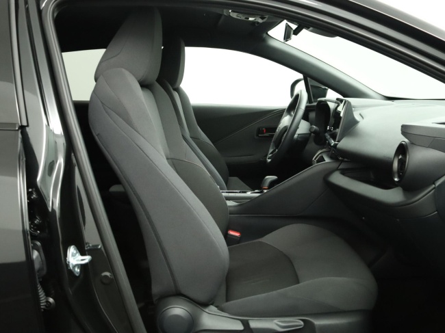 Toyota C-HR - 2.0 Plug-in Hybrid 220 Dynamic