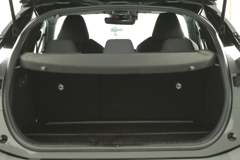 Toyota C-HR - 2.0 Plug-in Hybrid 220 Dynamic 23