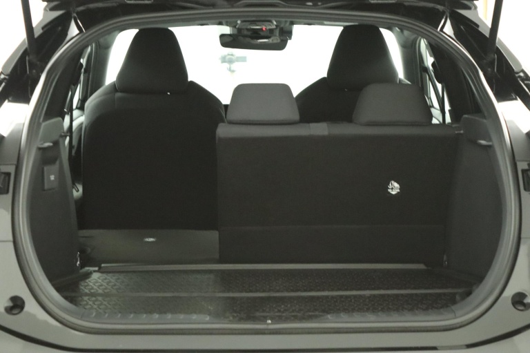 Toyota C-HR - 2.0 Plug-in Hybrid 220 Dynamic 25