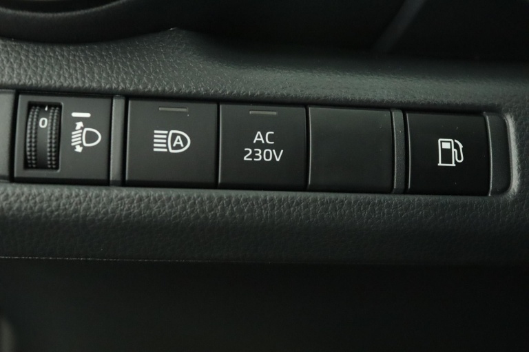 Toyota C-HR - 2.0 Plug-in Hybrid 220 Dynamic 30