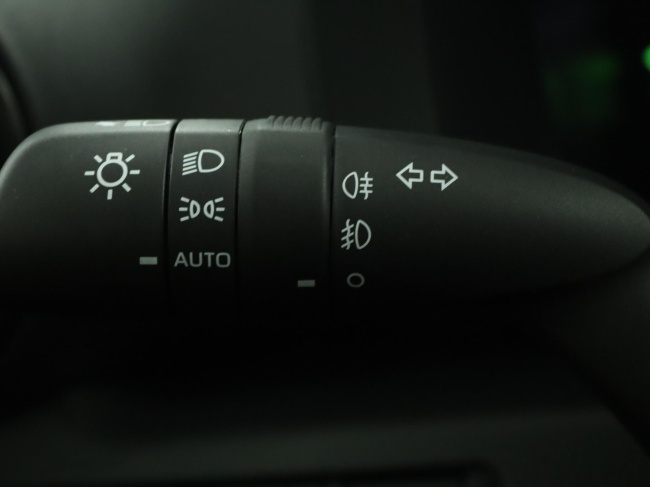 Toyota C-HR - 2.0 Plug-in Hybrid 220 Dynamic