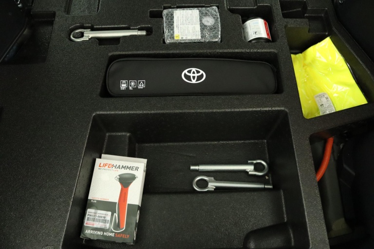 Toyota C-HR - 2.0 Plug-in Hybrid 220 Dynamic 34