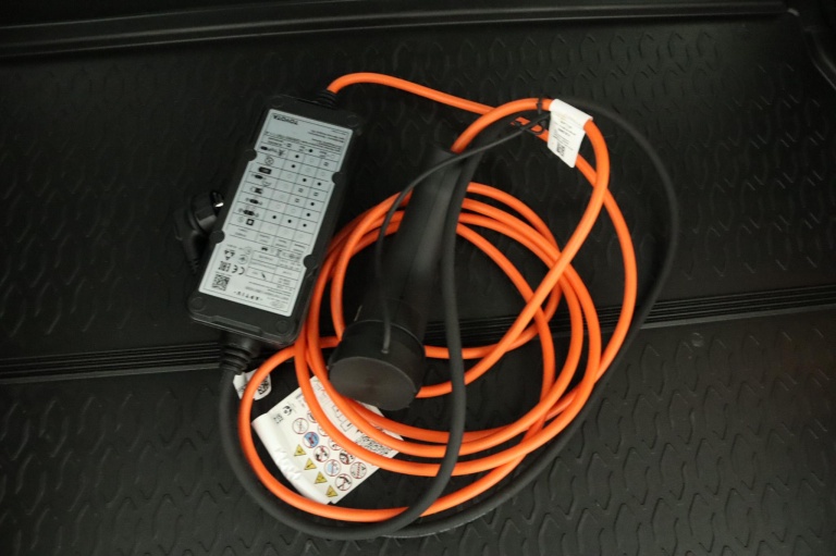 Toyota C-HR - 2.0 Plug-in Hybrid 220 Dynamic 36