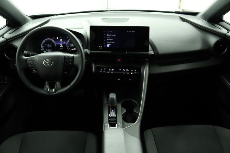 Toyota C-HR - 2.0 Plug-in Hybrid 220 Dynamic 4
