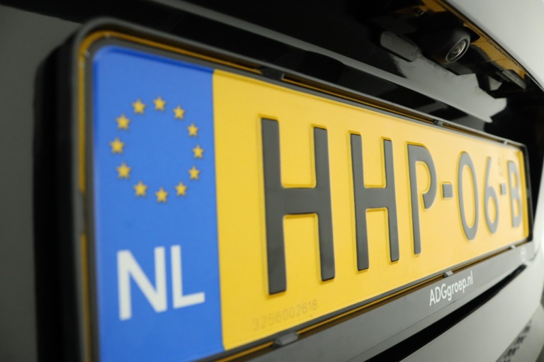 Toyota C-HR - 2.0 Plug-in Hybrid 220 Dynamic 44