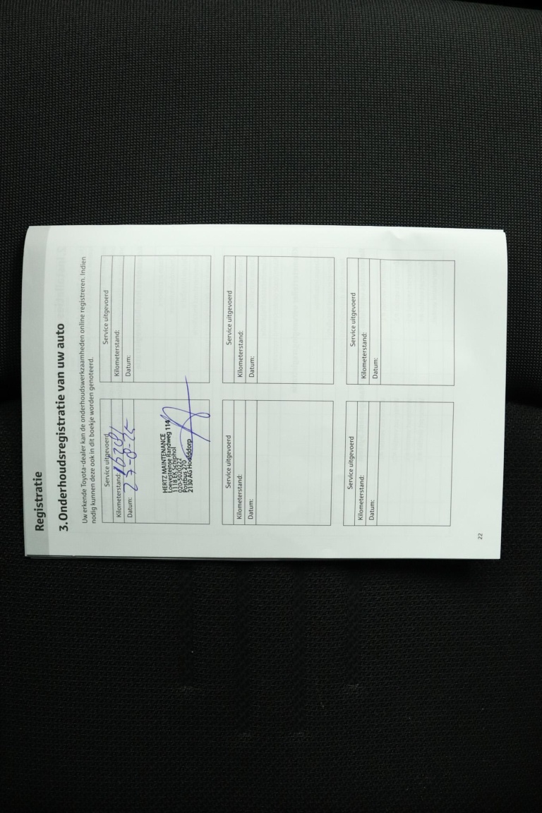 Toyota C-HR - 2.0 Plug-in Hybrid 220 Dynamic 64