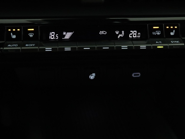 Toyota C-HR - 2.0 Plug-in Hybrid 220 Dynamic