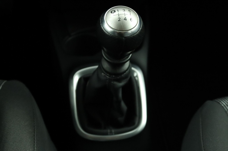 Toyota Yaris - 1.3 VVT-i Trend 27