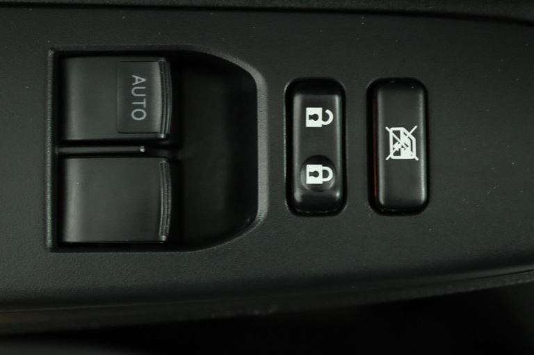 Toyota Yaris - 1.3 VVT-i Trend 29