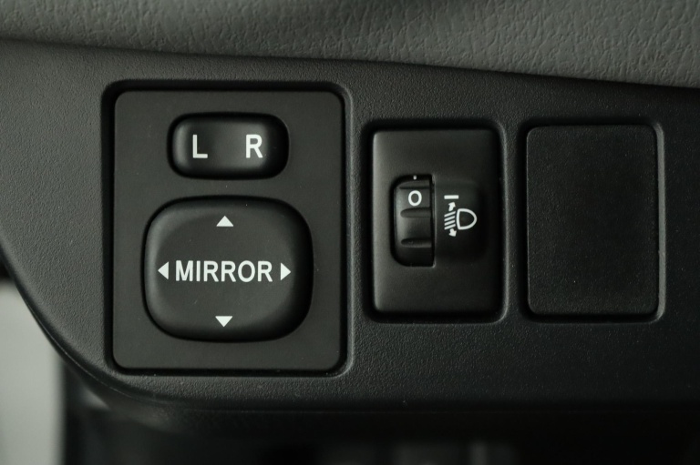 Toyota Yaris - 1.3 VVT-i Trend 30