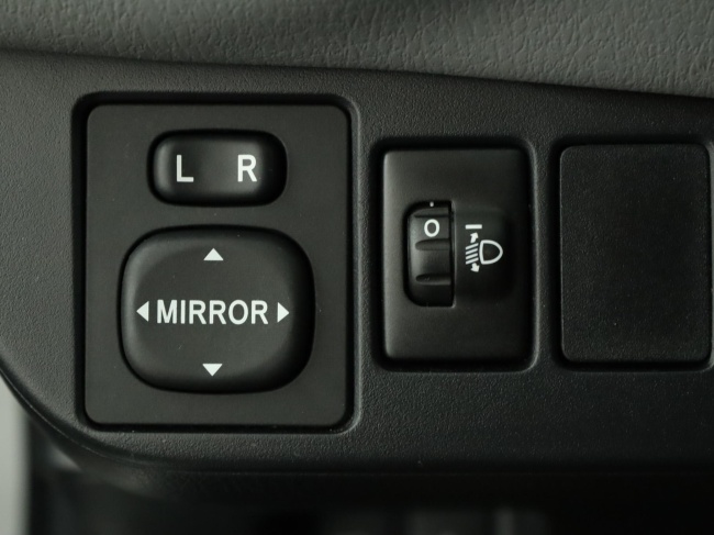 Toyota Yaris - 1.3 VVT-i Trend