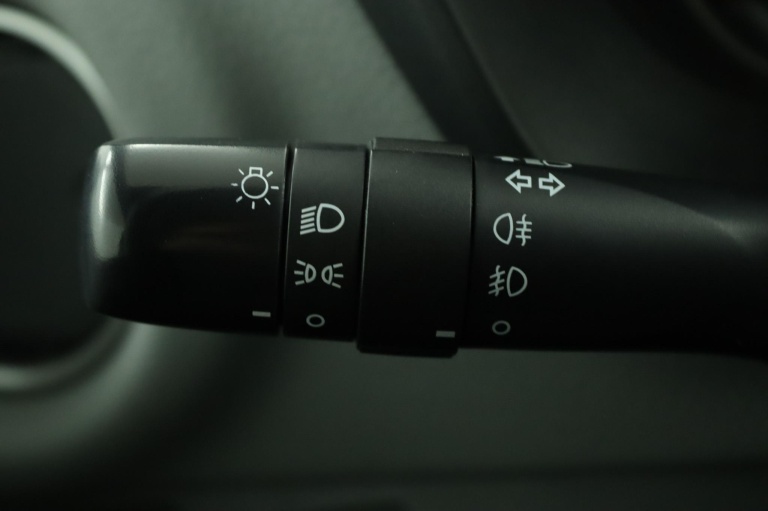 Toyota Yaris - 1.3 VVT-i Trend 31