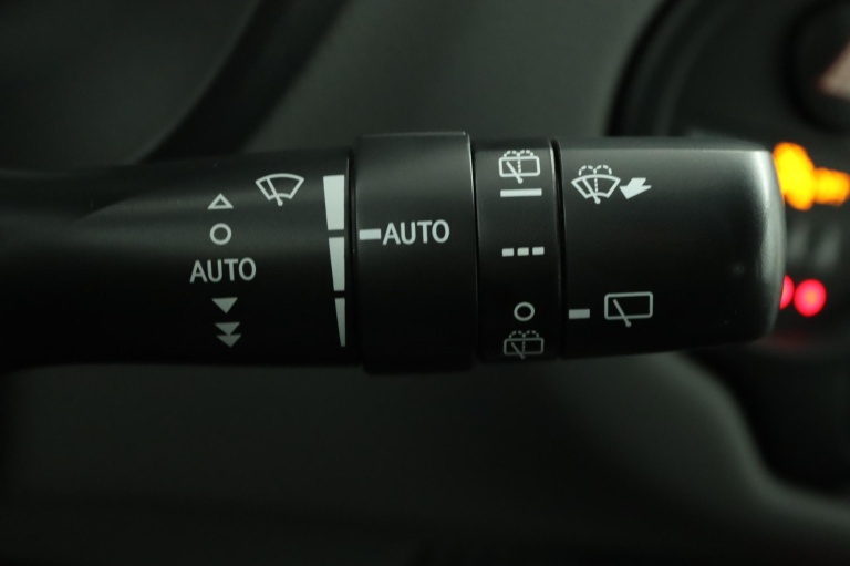 Toyota Yaris - 1.3 VVT-i Trend 32