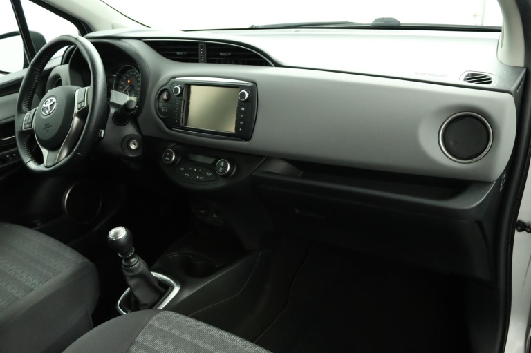 Toyota Yaris - 1.3 VVT-i Trend 42