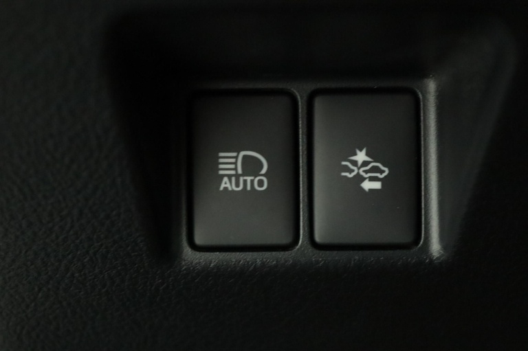 Toyota Yaris - 1.3 VVT-i Trend 43