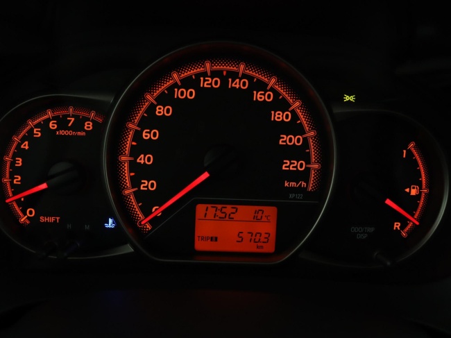 Toyota Yaris - 1.3 VVT-i Trend