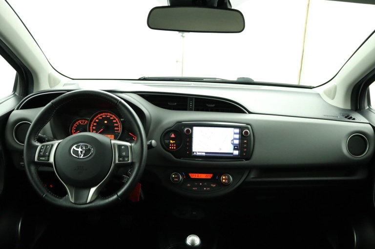 Toyota Yaris - 1.3 VVT-i Trend 56