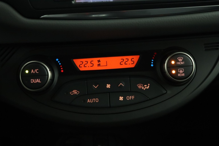 Toyota Yaris - 1.3 VVT-i Trend 7