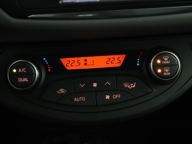 Toyota Yaris - 1.3 VVT-i Trend