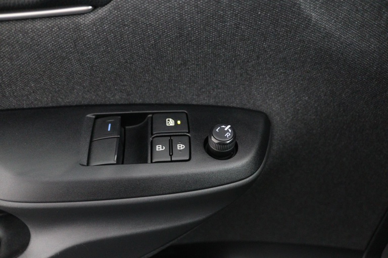 Toyota Yaris - 1.5 Hybrid 28