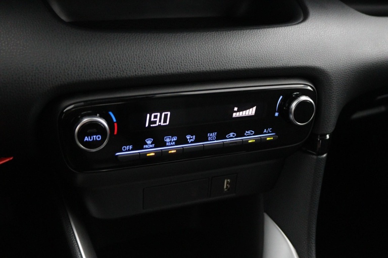 Toyota Yaris - 1.5 Hybrid 7