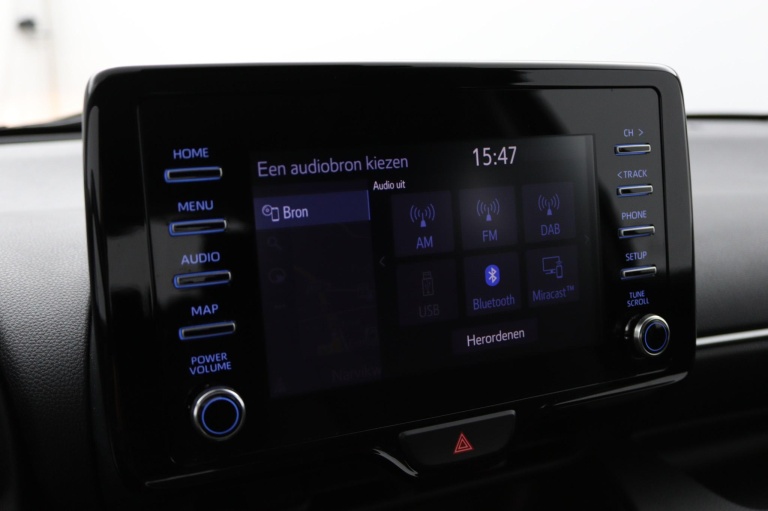 Toyota Yaris - 1.5 Hybrid 8