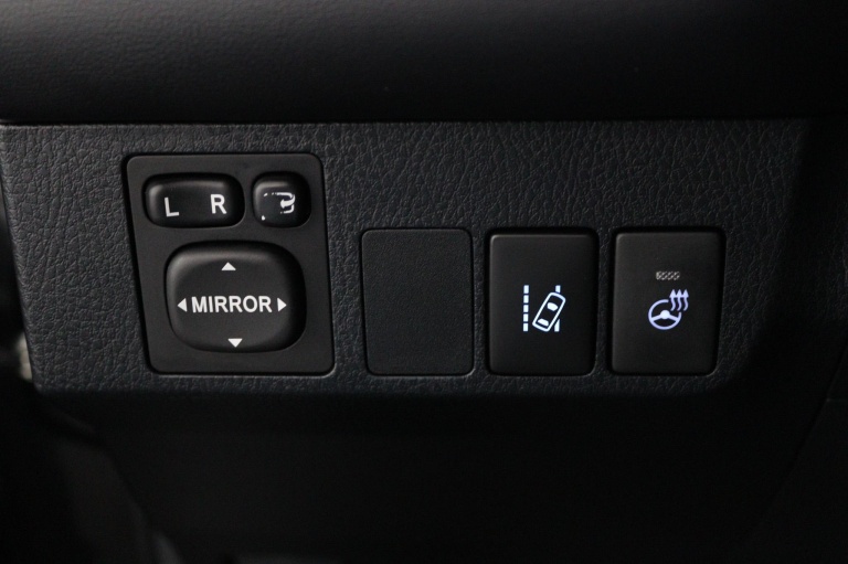 Toyota RAV4 - 2.5 Hybrid AWD Executive Business 31