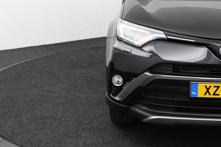 Toyota RAV4 - 2.5 Hybrid AWD Executive Business 37