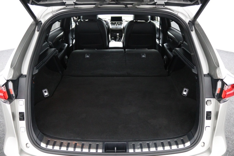 Lexus NX - 300h AWD F Sport Line 26