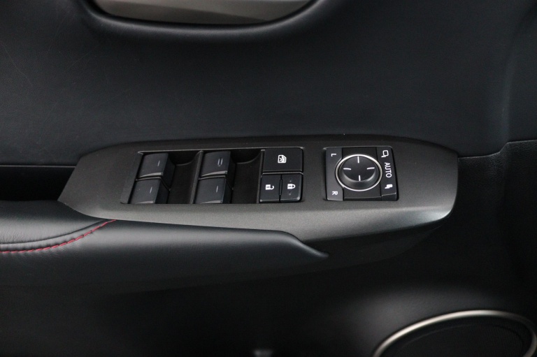 Lexus NX - 300h AWD F Sport Line 29