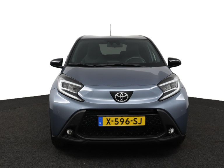Toyota Aygo X - 1.0 VVT-i S-CVT Premium 16
