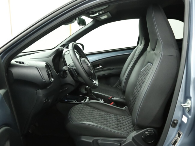 Toyota Aygo X - 1.0 VVT-i S-CVT Premium