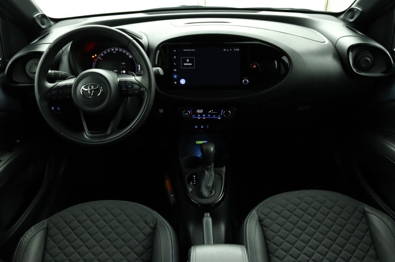 Toyota Aygo X - 1.0 VVT-i S-CVT Premium 4